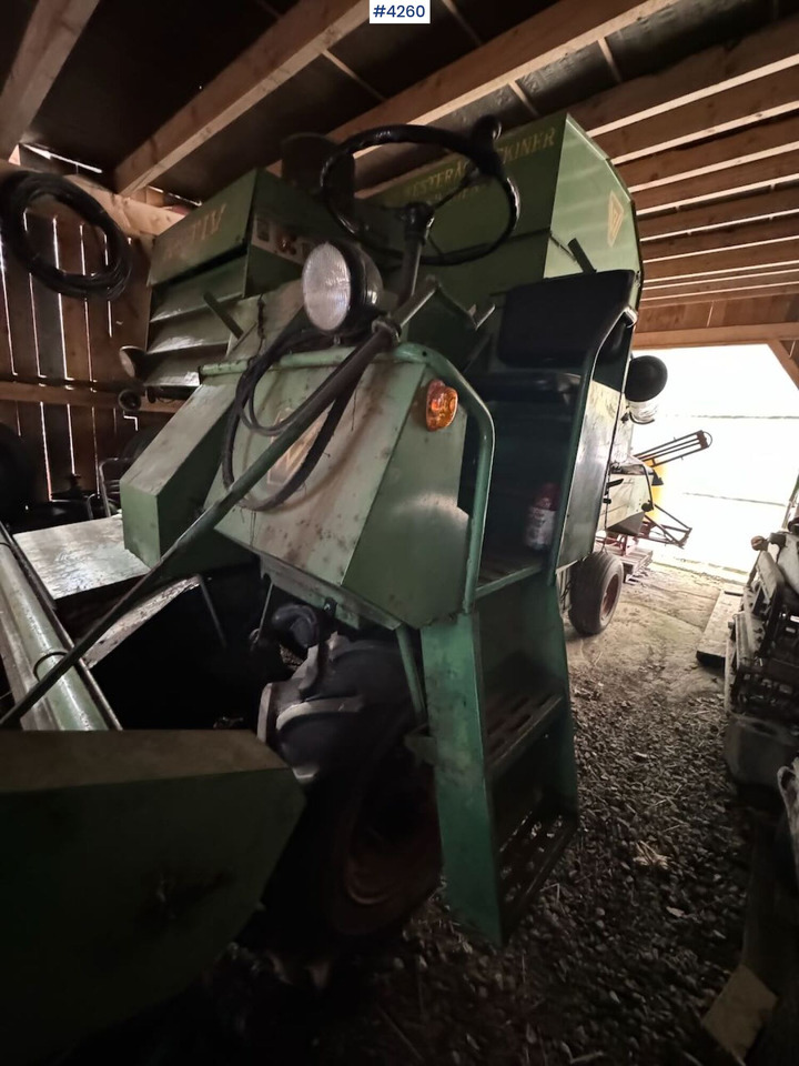 Aktiv 800 Tresker - Combine harvester: picture 4 Aktiv 800 Tresker - Combine harvester: picture 4
