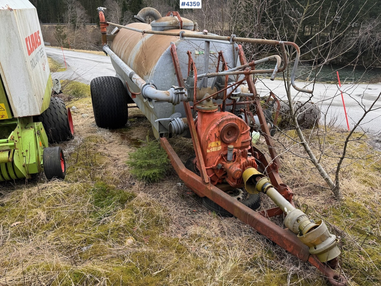 Bauer Manure spreader with boom cannon. - Manure spreader: picture 2 Bauer Manure spreader with boom cannon. - Manure spreader: picture 2