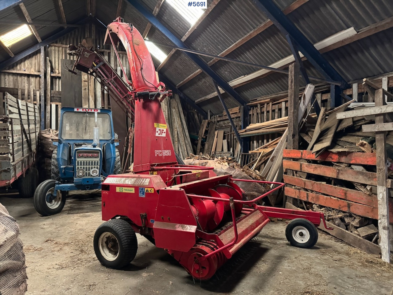 JF FC 850 Fine shredder + a dividing machine. - Hay and forage equipment: picture 2 JF FC 850 Fine shredder + a dividing machine. - Hay and forage equipment: picture 2