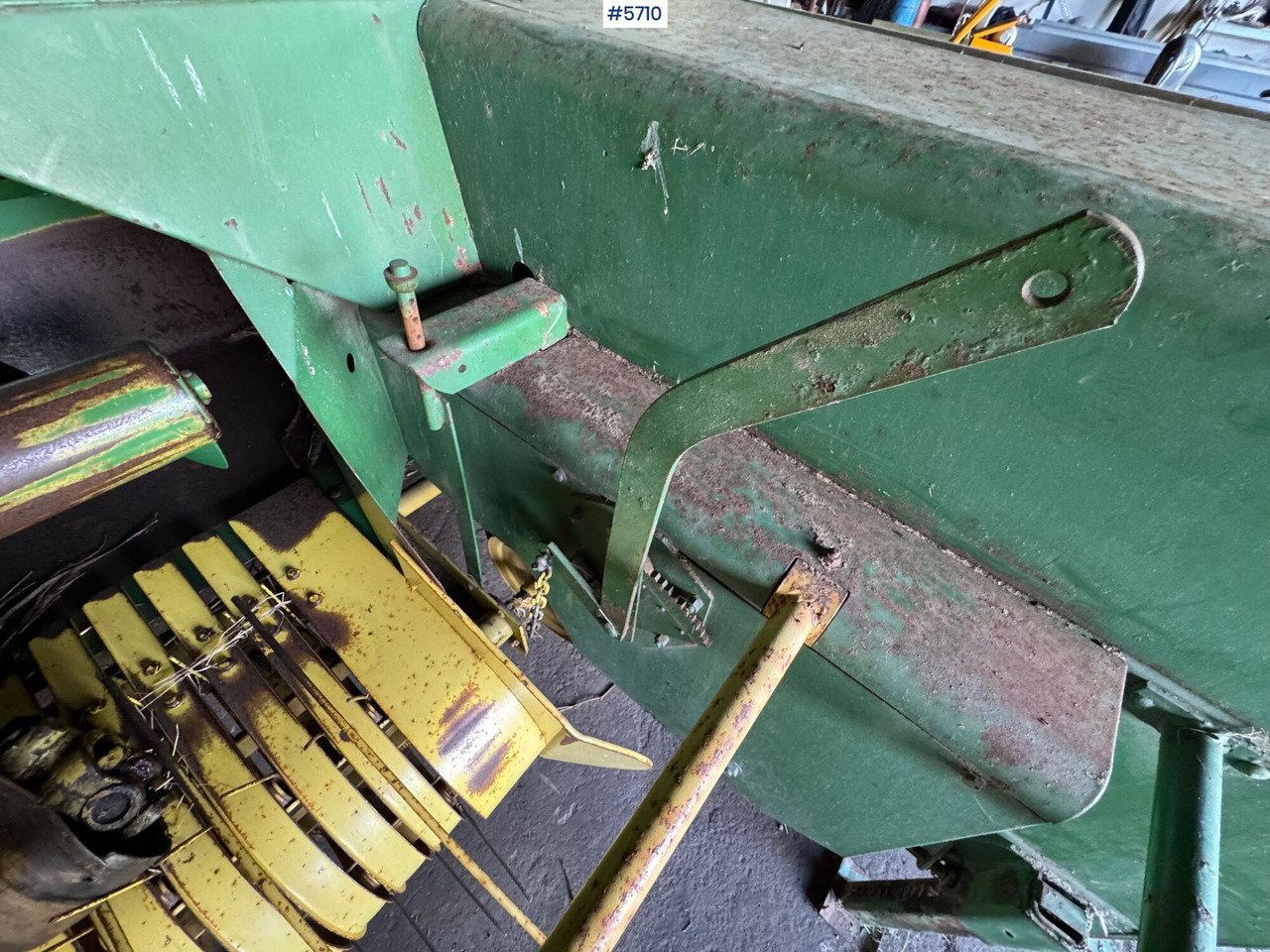 Hay and forage equipment John Deere 336 Square baler.: picture 13