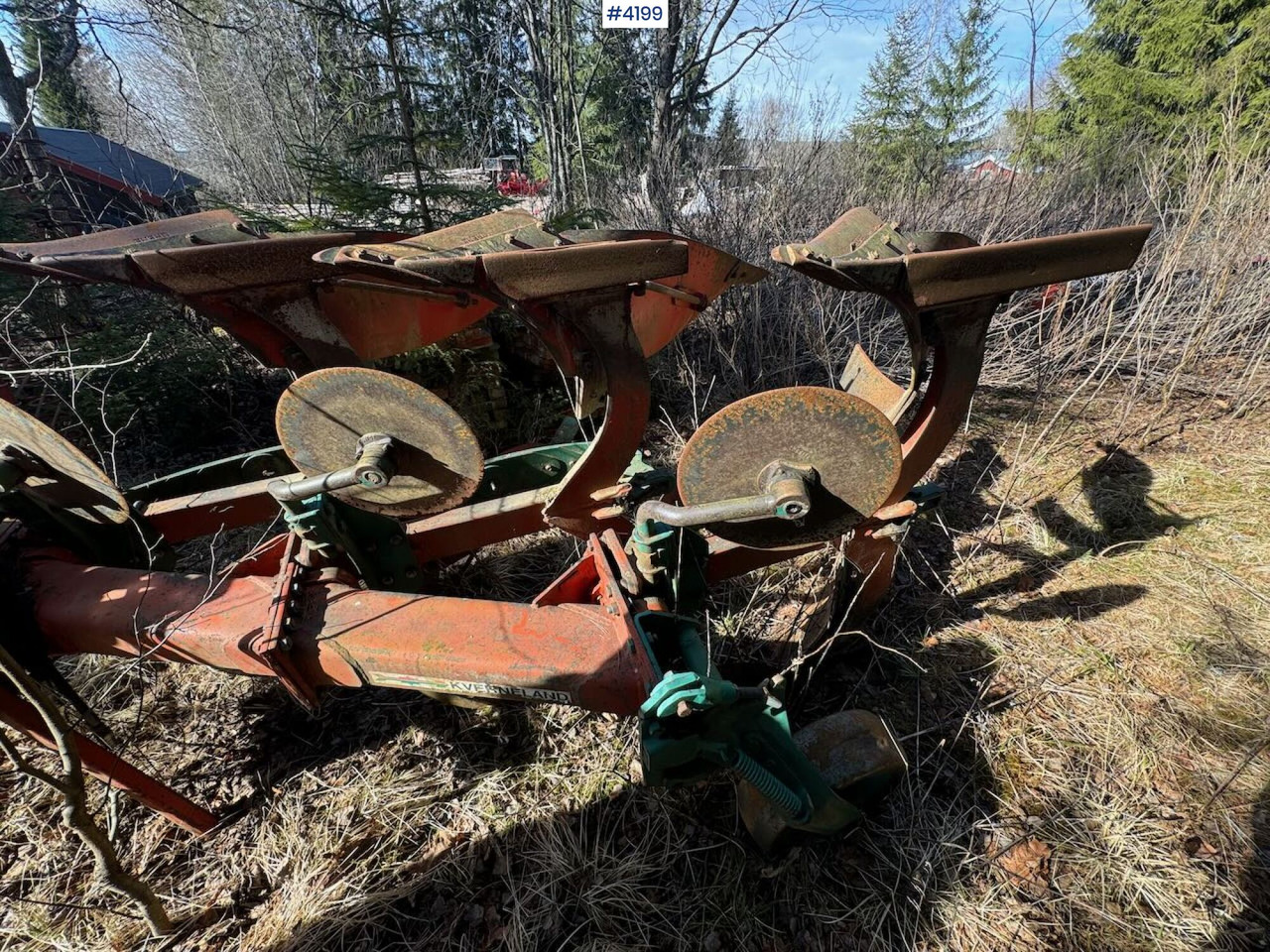 Soil tillage equipment Kverneland 3-furrow reversible plow: picture 13