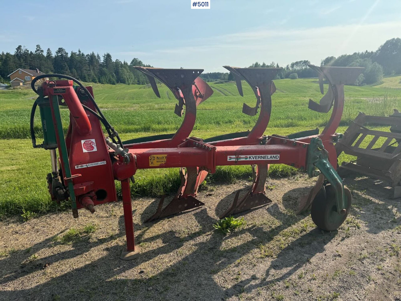 Kverneland Mod. E 3-blade reversible plough - Soil tillage equipment: picture 5 Kverneland Mod. E 3-blade reversible plough - Soil tillage equipment: picture 5