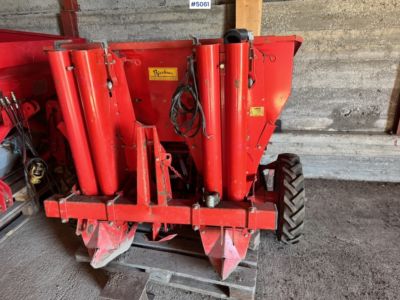 Kverneland Underhaug 1400 Potato picker - Soil tillage equipment: picture 3 Kverneland Underhaug 1400 Potato picker - Soil tillage equipment: picture 3