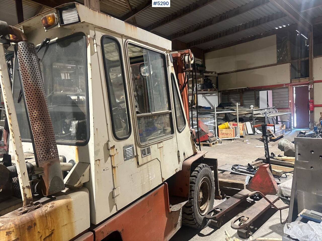 Nissan Forklift truck - Forklift: picture 3 Nissan Forklift truck - Forklift: picture 3
