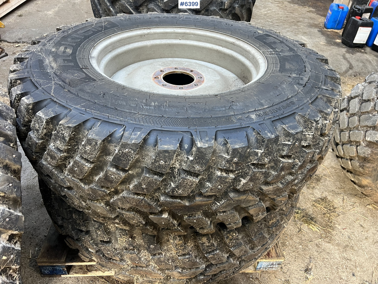 Nokian tri 2 studded tires for tractors - Wheel and tire package for Agricultural machinery: picture 1 Nokian tri 2 studded tires for tractors - Wheel and tire package for Agricultural machinery: picture 1