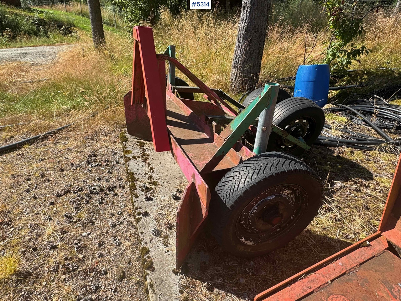 Soil forms for strawberry rows w/ wheels and three points - Soil tillage equipment: picture 4 Soil forms for strawberry rows w/ wheels and three points - Soil tillage equipment: picture 4