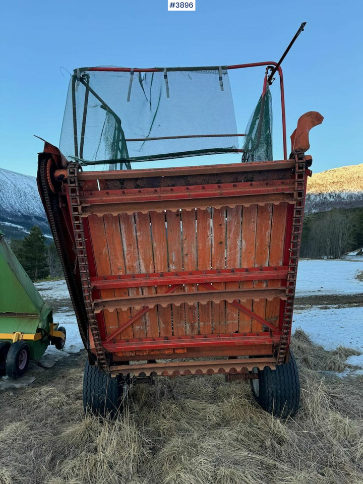 Underhaug 7012 Unloader wagon - Hay and forage equipment: picture 5 Underhaug 7012 Unloader wagon - Hay and forage equipment: picture 5