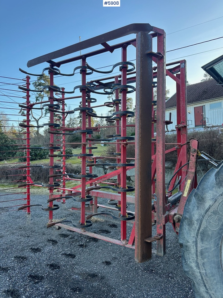 Väderstad Cultivator 4.6 m - Soil tillage equipment: picture 5 Väderstad Cultivator 4.6 m - Soil tillage equipment: picture 5