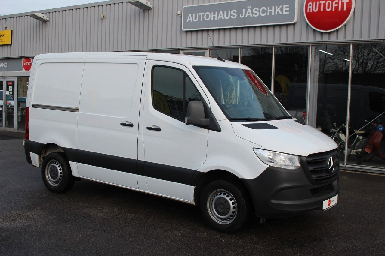 Mercedes-Benz Sprinter Worker 214 CDI 1.Hd sehr GEPFLEGT - Passenger van: picture 1 Mercedes-Benz Sprinter Worker 214 CDI 1.Hd sehr GEPFLEGT - Passenger van: picture 1