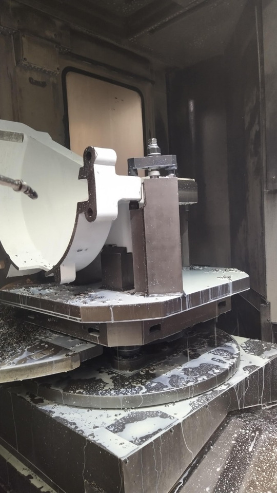 CNC machining center MAKINO A77 e: picture 6