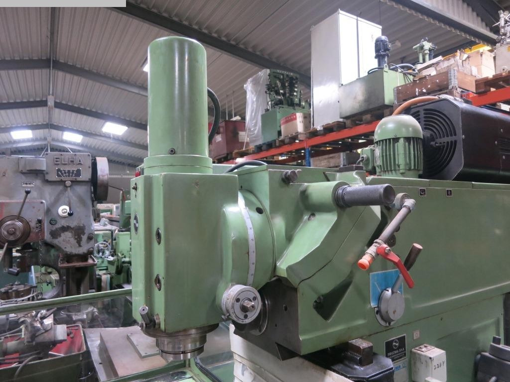 PRVOMAJSKA M 400 - Milling machine: picture 3 PRVOMAJSKA M 400 - Milling machine: picture 3