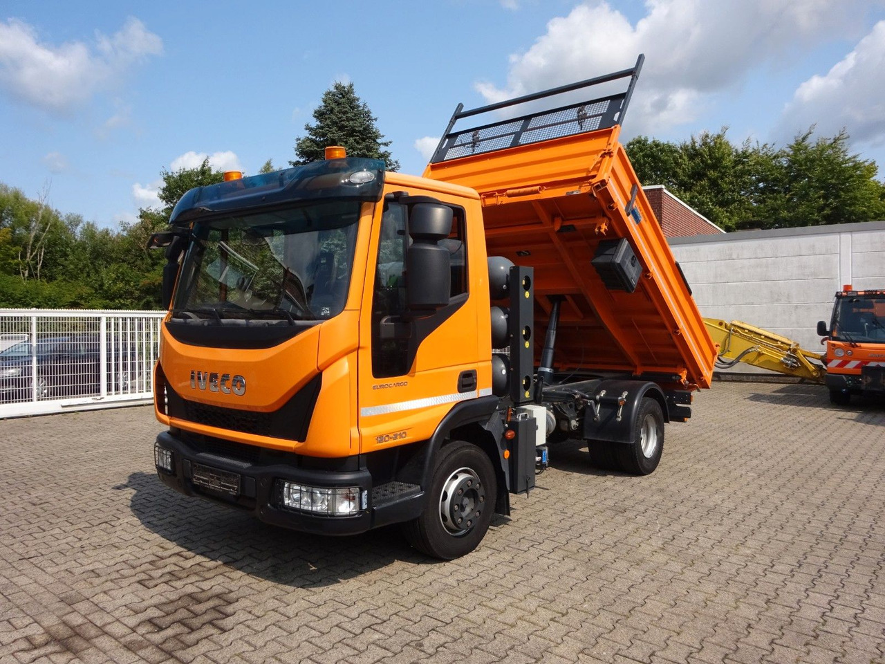 Iveco 120-210 MEILLER 3Skipper CNG GAS 4x2 - Tipper: picture 1 Iveco 120-210 MEILLER 3Skipper CNG GAS 4x2 - Tipper: picture 1
