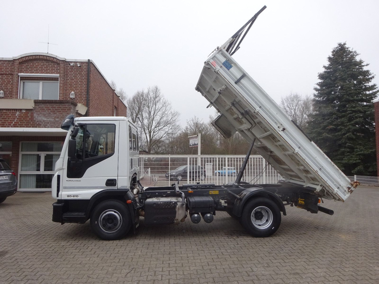 Iveco 80-120 Eurocargo MEILLER 3SKipper 4x2 - Tipper: picture 2 Iveco 80-120 Eurocargo MEILLER 3SKipper 4x2 - Tipper: picture 2