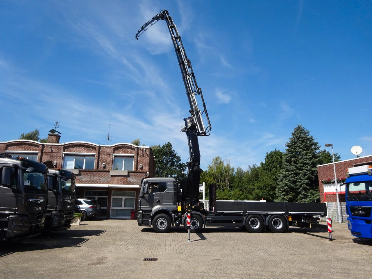 MAN 35.510 P+ 955 Effer jib Seilwind(100t Meterkran MAN 35.510 P+ 955 Effer jib Seilwind(100t Meterkran - Crane truck, Dropside/ Flatbed truck: picture 1 MAN 35.510 P+ 955 Effer jib Seilwind(100t Meterkran MAN 35.510 P+ 955 Effer jib Seilwind(100t Meterkran - Crane truck, Dropside/ Flatbed truck: picture 1