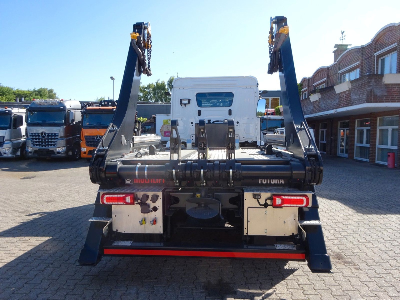 Mercedes-Benz 1840 Actros Absetzkipper NEUFAHRZEUG mit 1645 km - Tipper: picture 5 Mercedes-Benz 1840 Actros Absetzkipper NEUFAHRZEUG mit 1645 km - Tipper: picture 5