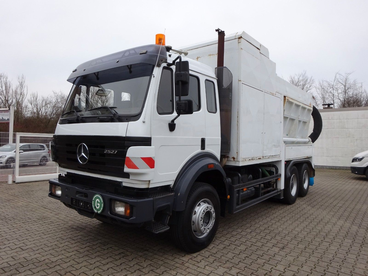 Mercedes-Benz 2527 Saugbagger. RSP Mercedes-Benz 2527 Saugbagger. RSP - Vacuum truck: picture 5 Mercedes-Benz 2527 Saugbagger. RSP Mercedes-Benz 2527 Saugbagger. RSP - Vacuum truck: picture 5