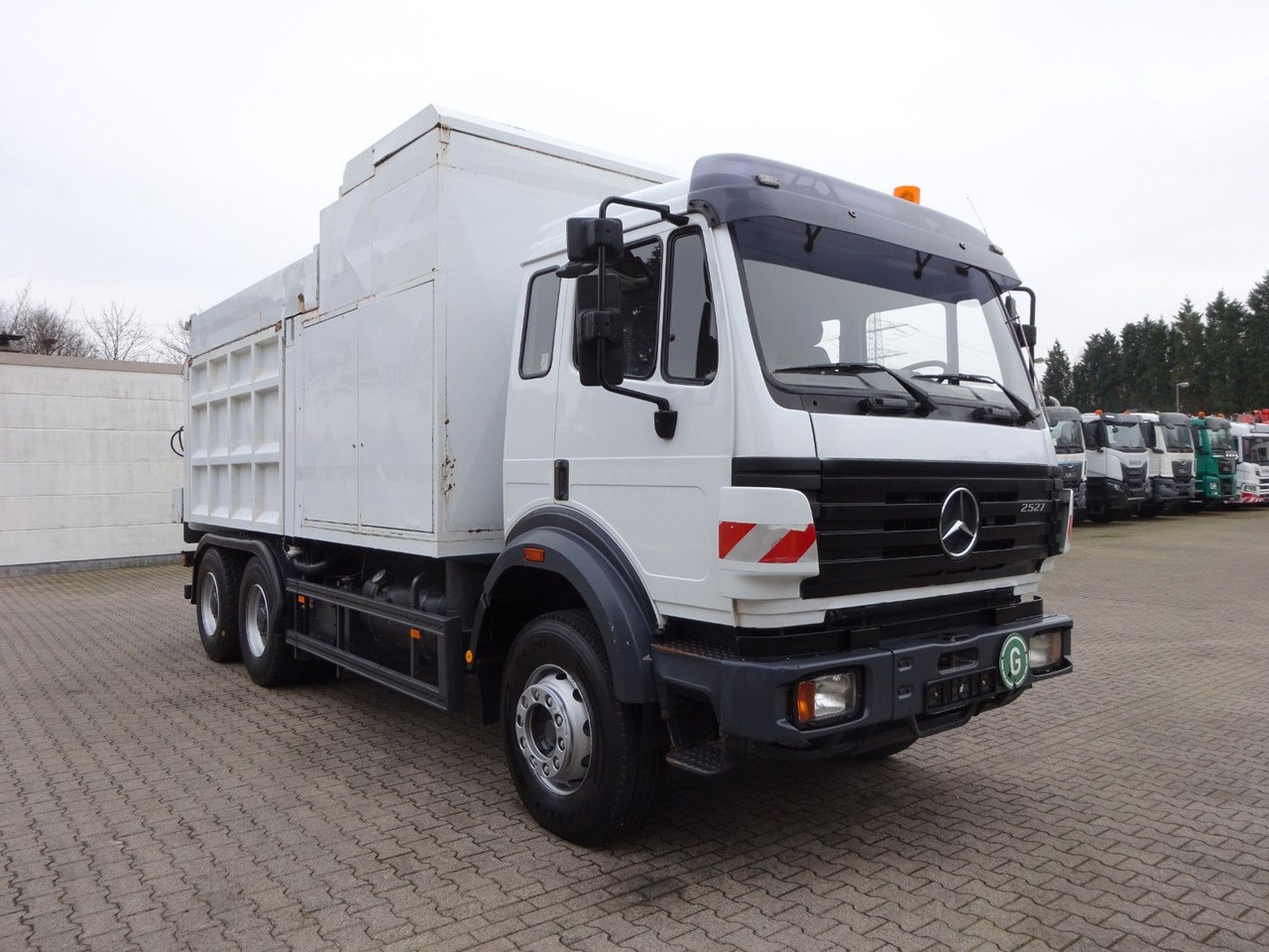 Mercedes-Benz 2527 Saugbagger. RSP Mercedes-Benz 2527 Saugbagger. RSP - Vacuum truck: picture 4 Mercedes-Benz 2527 Saugbagger. RSP Mercedes-Benz 2527 Saugbagger. RSP - Vacuum truck: picture 4