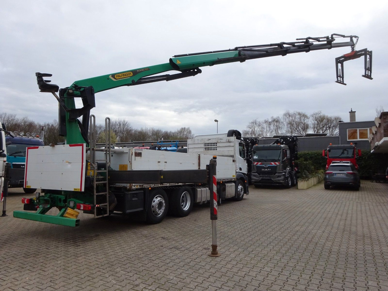 Mercedes-Benz 2543 Antos Baustoff +PK 26001  bis 20 m Auslage Mercedes-Benz 2543 Antos Baustoff +PK 26001  bis 20 m Auslage - Crane truck, Dropside/ Flatbed truck: picture 5 Mercedes-Benz 2543 Antos Baustoff +PK 26001  bis 20 m Auslage Mercedes-Benz 2543 Antos Baustoff +PK 26001  bis 20 m Auslage - Crane truck, Dropside/ Flatbed truck: picture 5