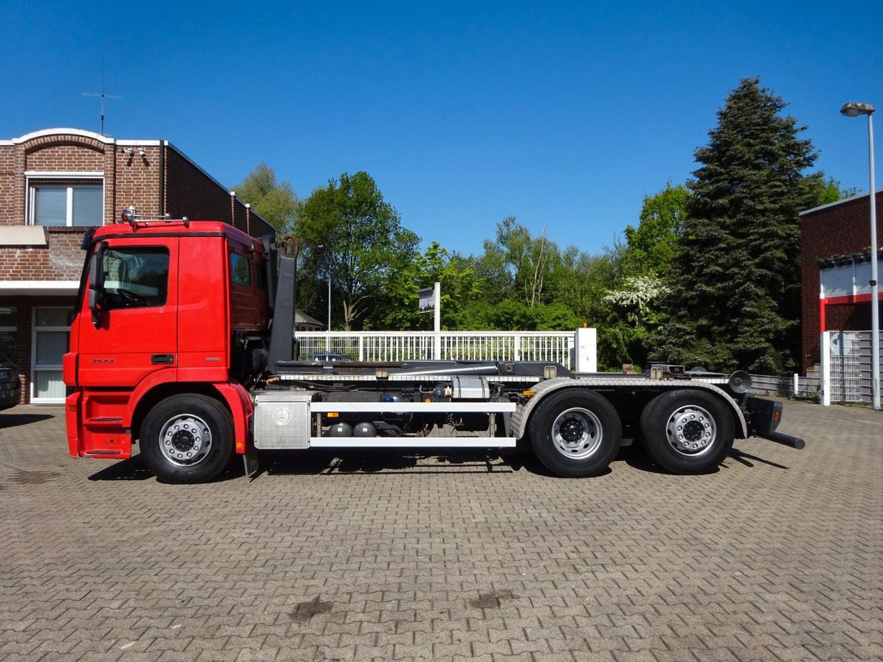 Mercedes-Benz 2544 Actros GERGEN Abroller + Lift-Lenkachse - Hook lift truck: picture 4 Mercedes-Benz 2544 Actros GERGEN Abroller + Lift-Lenkachse - Hook lift truck: picture 4