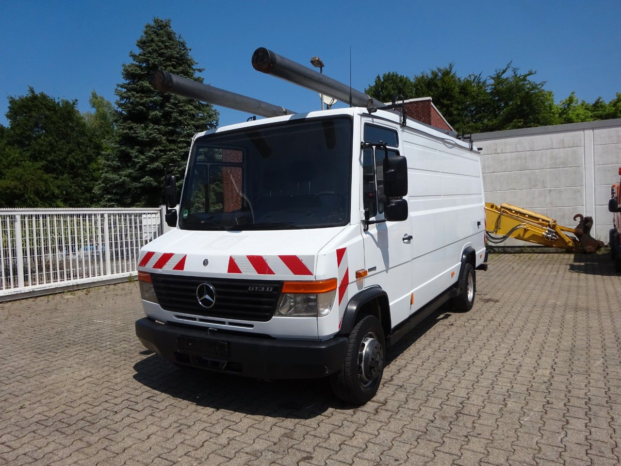 Mercedes-Benz 613D Vario Kasten 4x2 - Panel van: picture 1 Mercedes-Benz 613D Vario Kasten 4x2 - Panel van: picture 1