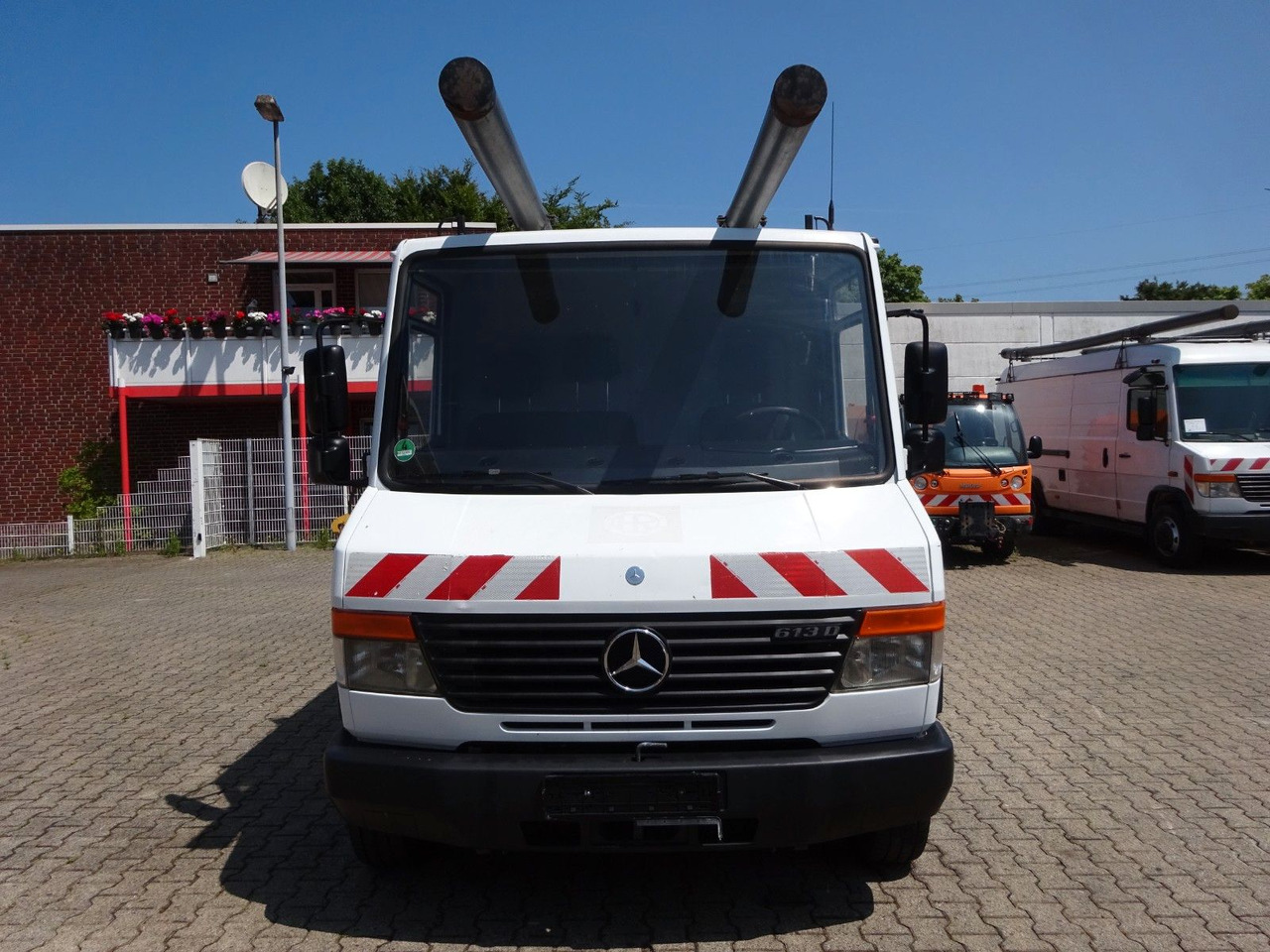 Mercedes-Benz 613D Vario Kasten 4x2 - Panel van: picture 4 Mercedes-Benz 613D Vario Kasten 4x2 - Panel van: picture 4