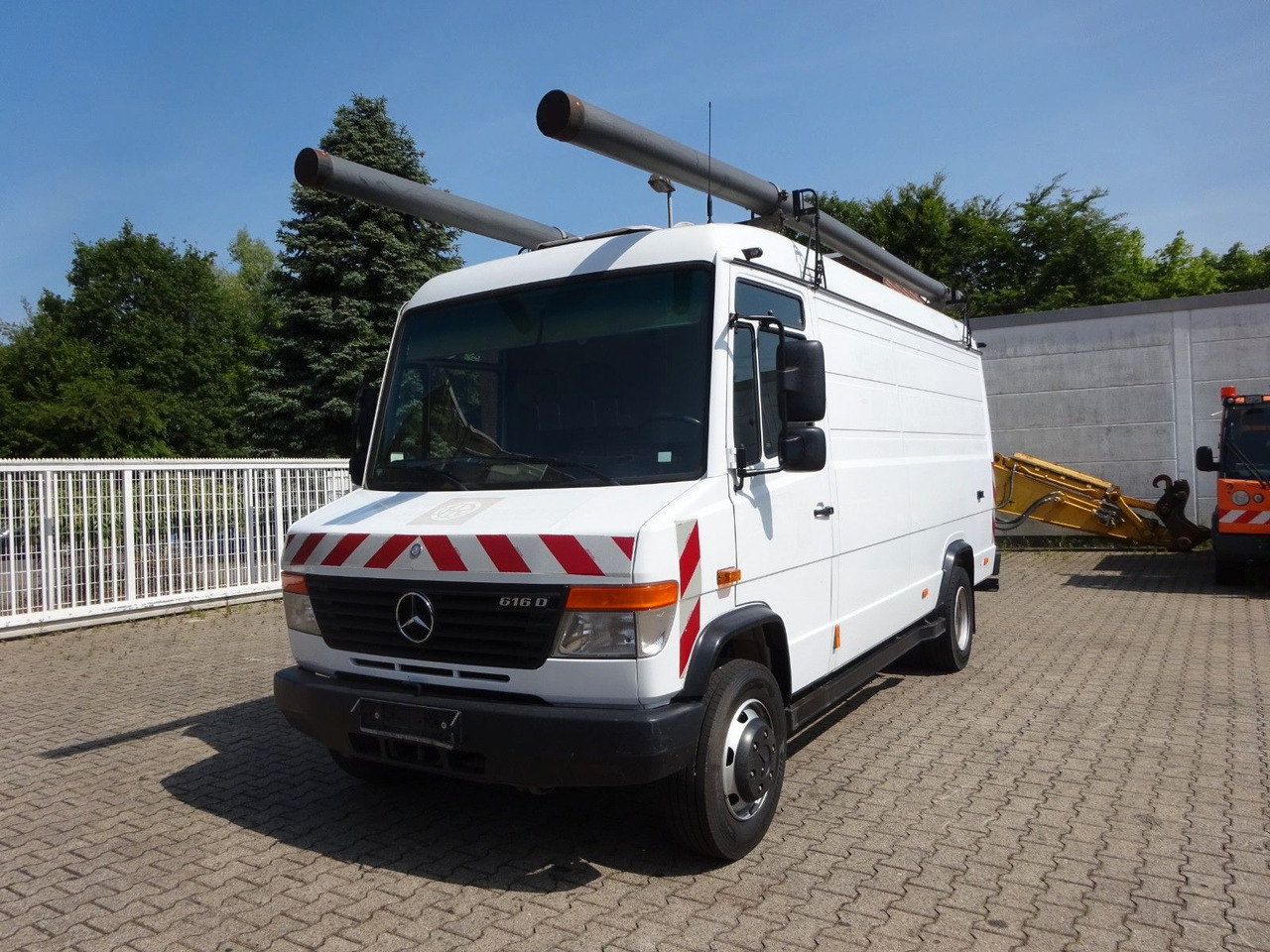 Mercedes-Benz 616D Vario Kastenwagen 4x2 - Panel van: picture 1 Mercedes-Benz 616D Vario Kastenwagen 4x2 - Panel van: picture 1