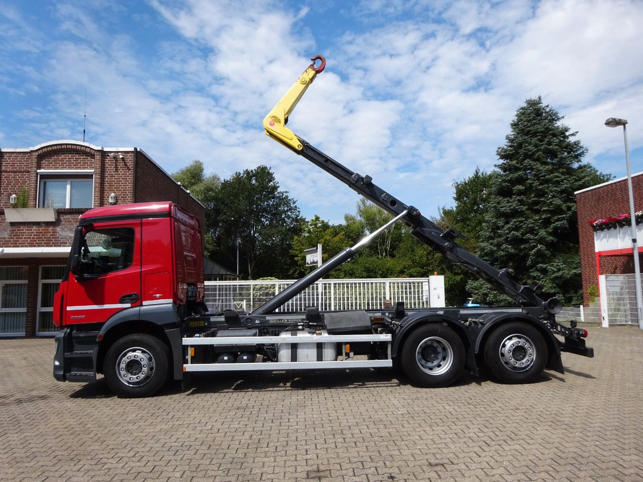 Hook lift truck Mercedes-Benz Antos 2532 MEILLER Abroller Lift+Lenkachse 6x2: picture 6