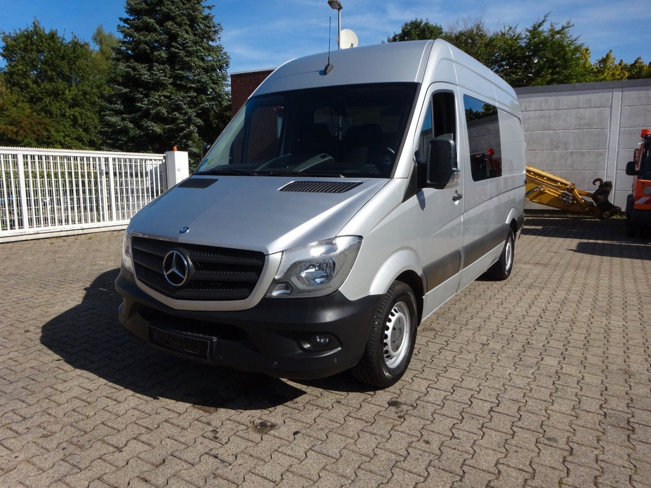 Mercedes-Benz Sprinter 316CDI Mixto 4x2 - Panel van: picture 1 Mercedes-Benz Sprinter 316CDI Mixto 4x2 - Panel van: picture 1