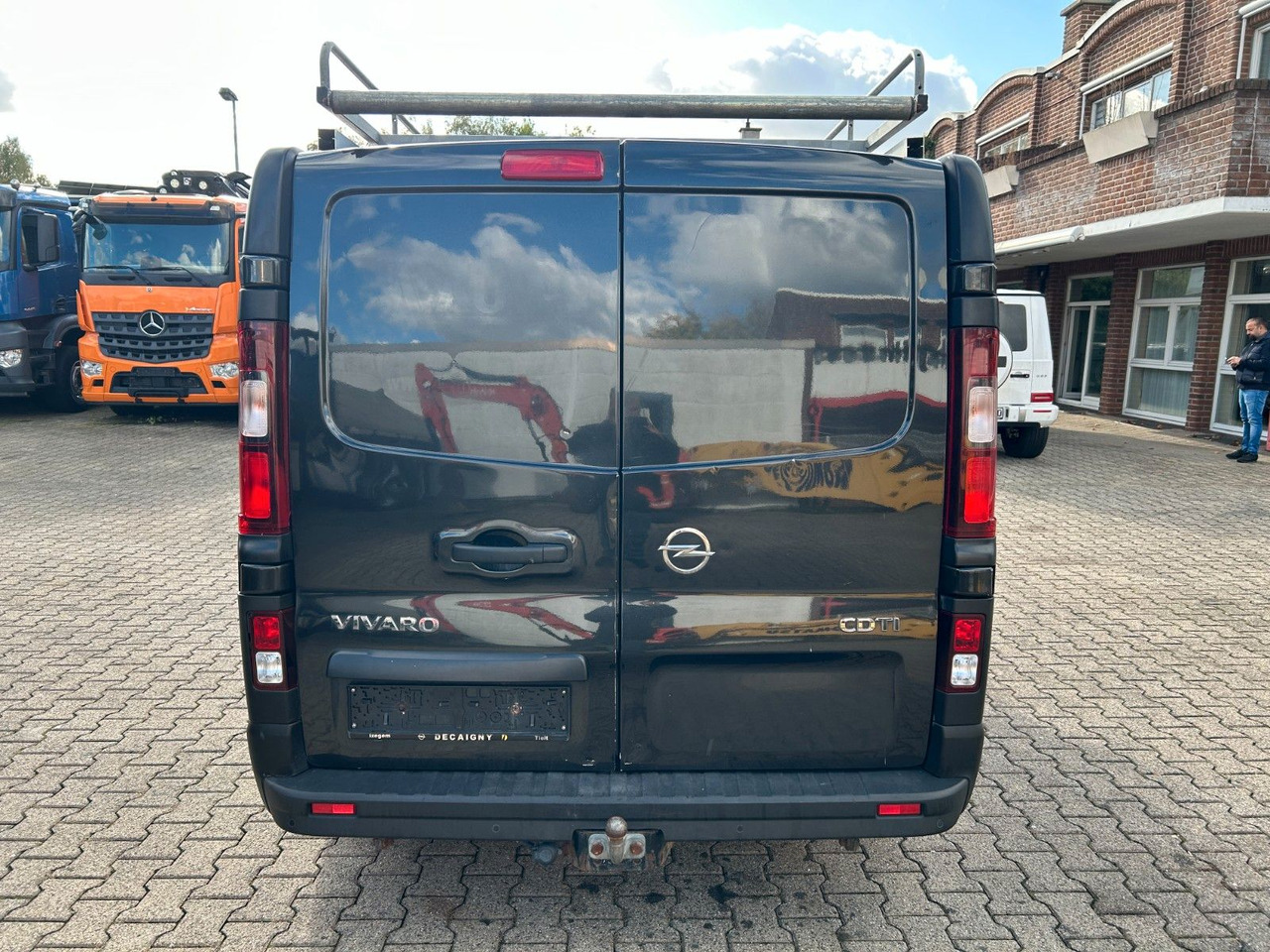 Opel Vivaro CDTI Kastenwagen 4x2 - Small van: picture 4 Opel Vivaro CDTI Kastenwagen 4x2 - Small van: picture 4