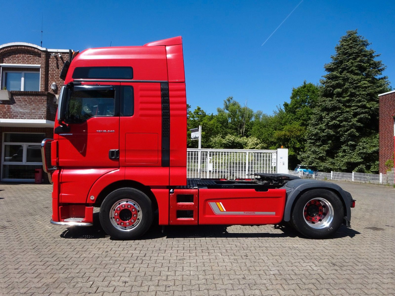 MAN 18.400 TGX SZM 4x2 - Tractor unit: picture 3 MAN 18.400 TGX SZM 4x2 - Tractor unit: picture 3