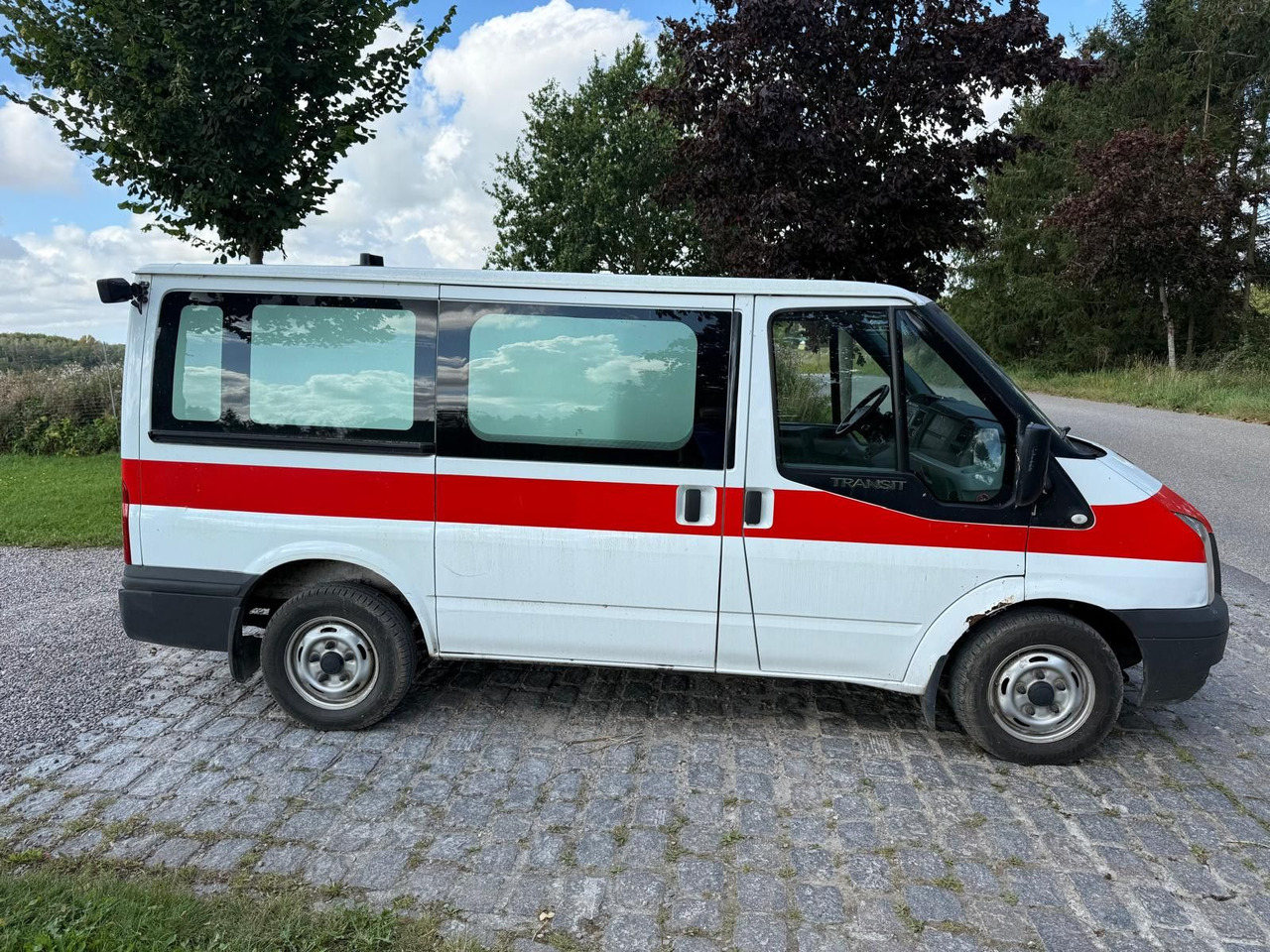 Ford Transit Kombi FT 300 K *1 600 € netto - Passenger van: picture 4 Ford Transit Kombi FT 300 K *1 600 € netto - Passenger van: picture 4