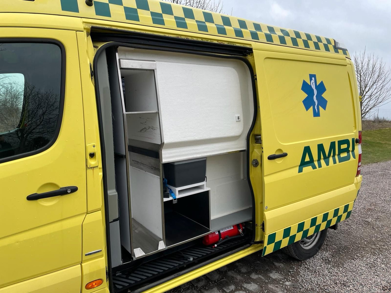 Ambulance Mercedes-Benz Sprinter 316 CDI Aut *14 000 € netto: picture 16