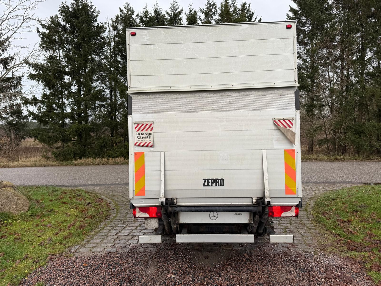 Lease a Mercedes-Benz Sprinter II 316 CDI Box + Lift *8200 EUR netto Mercedes-Benz Sprinter II 316 CDI Box + Lift *8200 EUR netto: picture 7 Lease a Mercedes-Benz Sprinter II 316 CDI Box + Lift *8200 EUR netto Mercedes-Benz Sprinter II 316 CDI Box + Lift *8200 EUR netto: picture 7