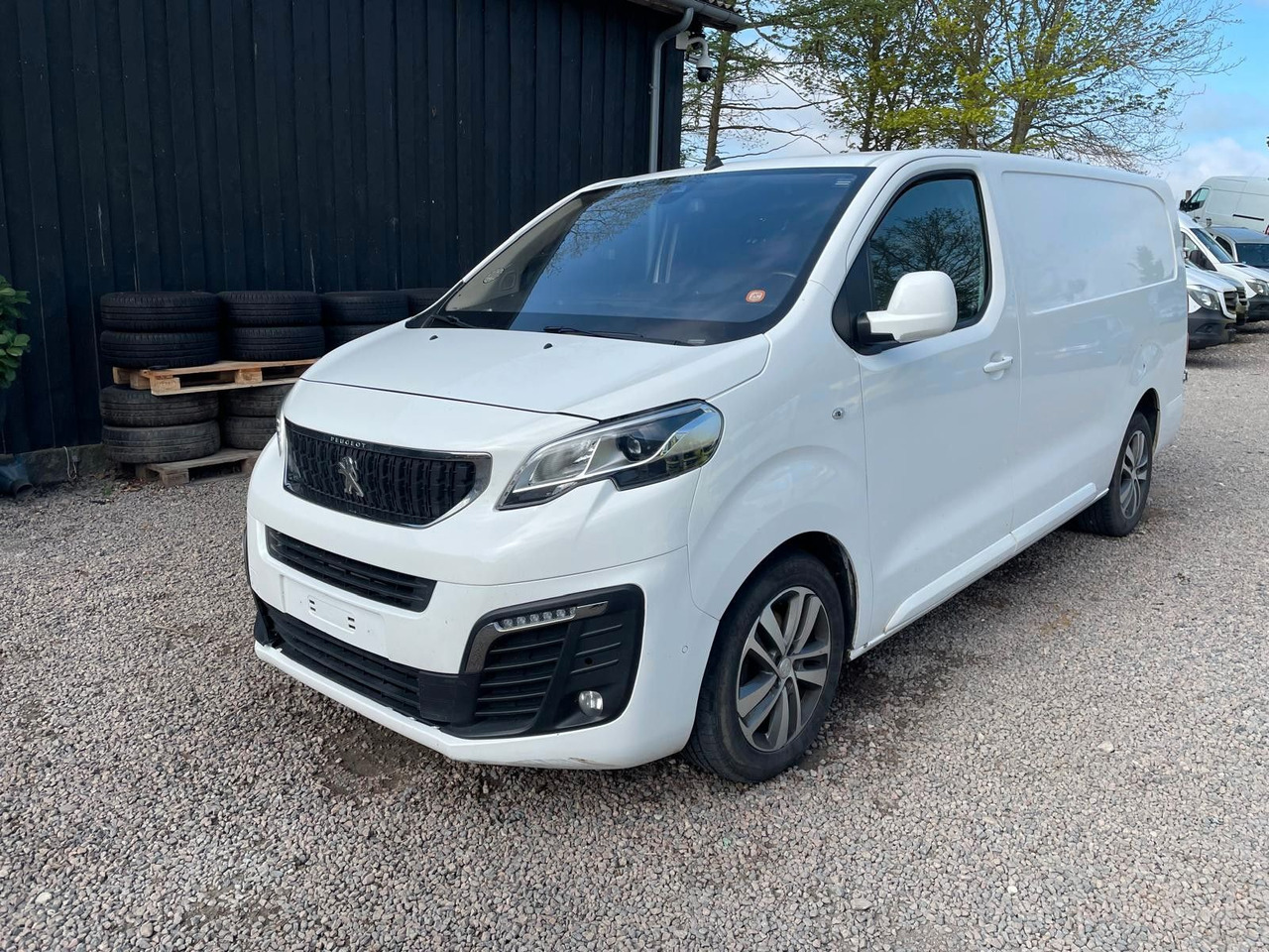 Peugeot Expert Kasten Premium L3 BlueHDi 2,0 *Defect* - Small van: picture 1 Peugeot Expert Kasten Premium L3 BlueHDi 2,0 *Defect* - Small van: picture 1