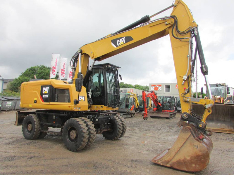 Cat M 320 F Mobilbagger 69.500 EUR / AC - Wheel excavator: picture 3 Cat M 320 F Mobilbagger 69.500 EUR / AC - Wheel excavator: picture 3