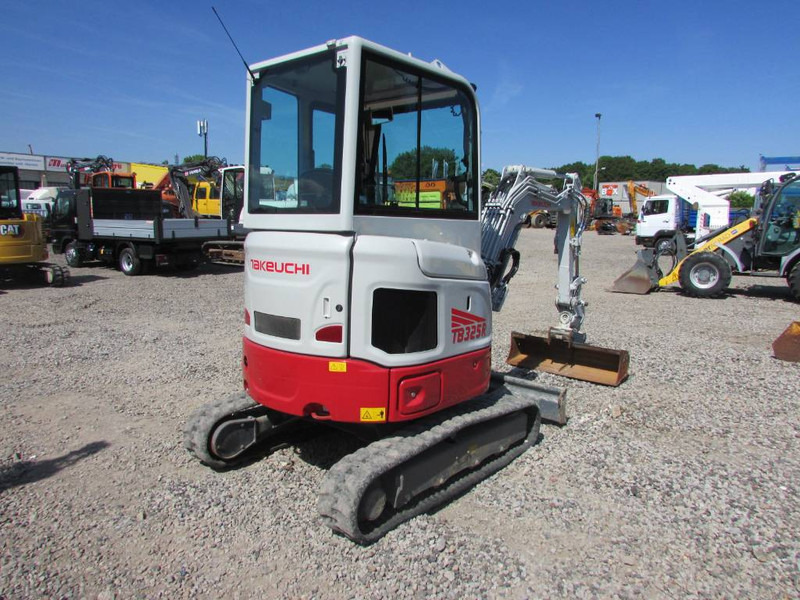 Takeuchi TB 325 R Minibagger 34.500 EUR - Mini excavator: picture 5 Takeuchi TB 325 R Minibagger 34.500 EUR - Mini excavator: picture 5