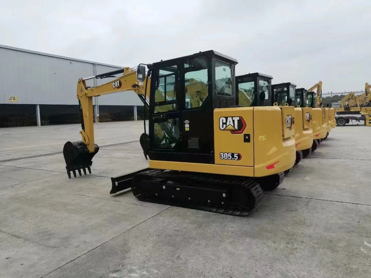 CAT 305.5E2 - Mini excavator: picture 3 CAT 305.5E2 - Mini excavator: picture 3
