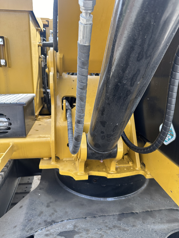 Mini excavator CATERPILLAR 307E2: picture 6