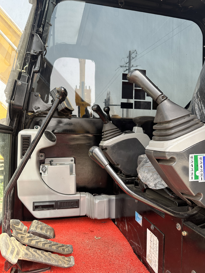Mini excavator CATERPILLAR 307E2: picture 9