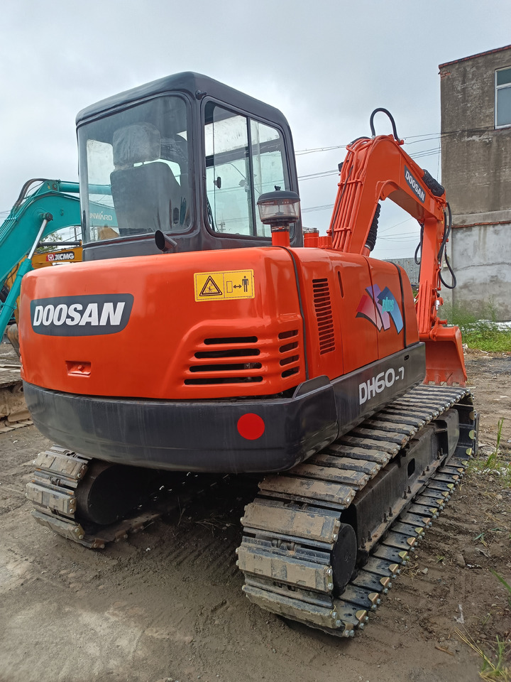 DOOSAN DH60-7 - Crawler excavator: picture 3 DOOSAN DH60-7 - Crawler excavator: picture 3