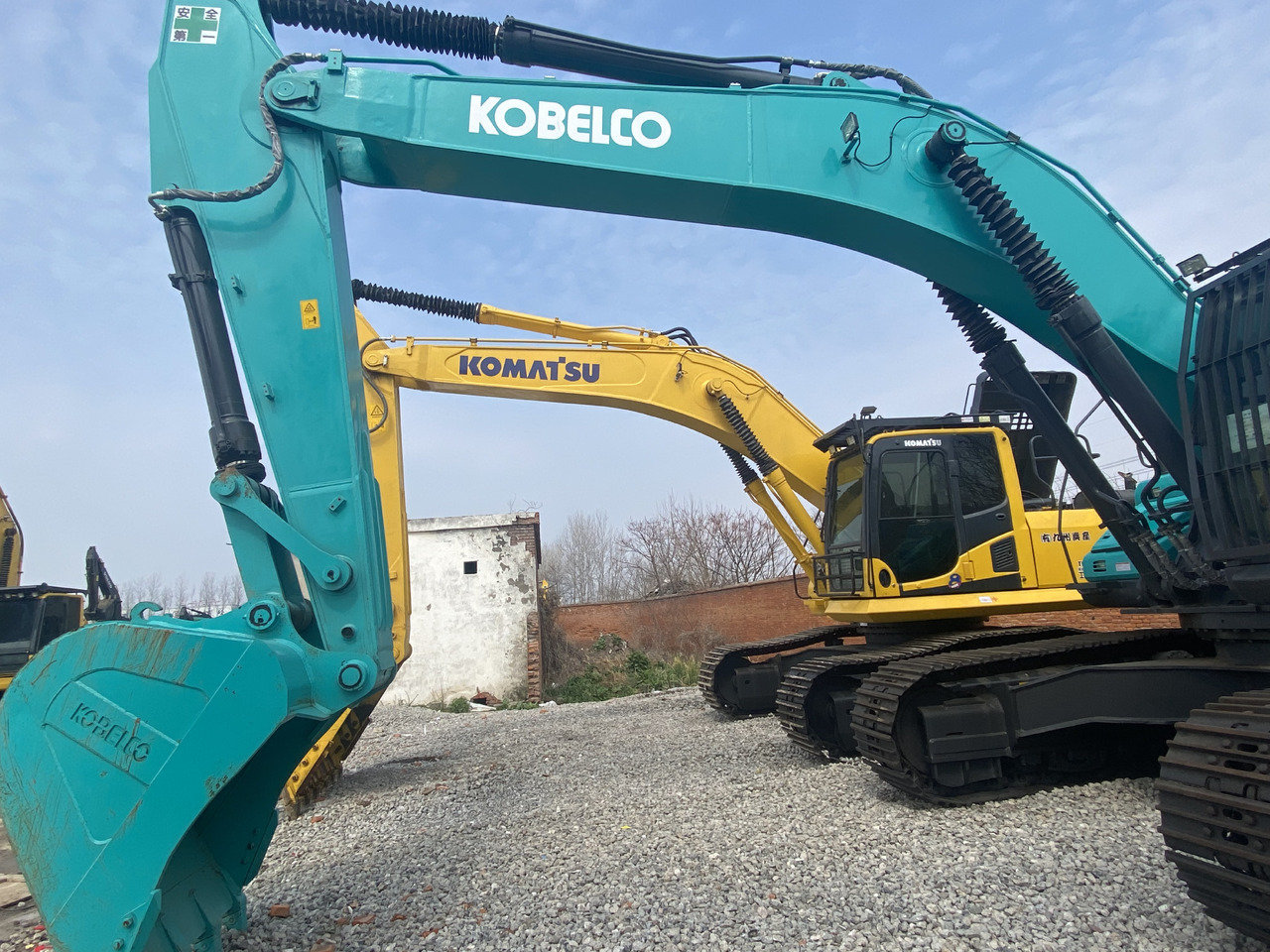 KOBELCO SK350-8 - Crawler excavator: picture 3 KOBELCO SK350-8 - Crawler excavator: picture 3