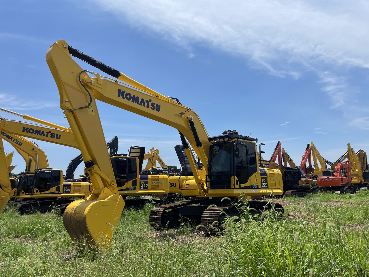 KOMATSU PC 220-8 - Crawler excavator: picture 4 KOMATSU PC 220-8 - Crawler excavator: picture 4