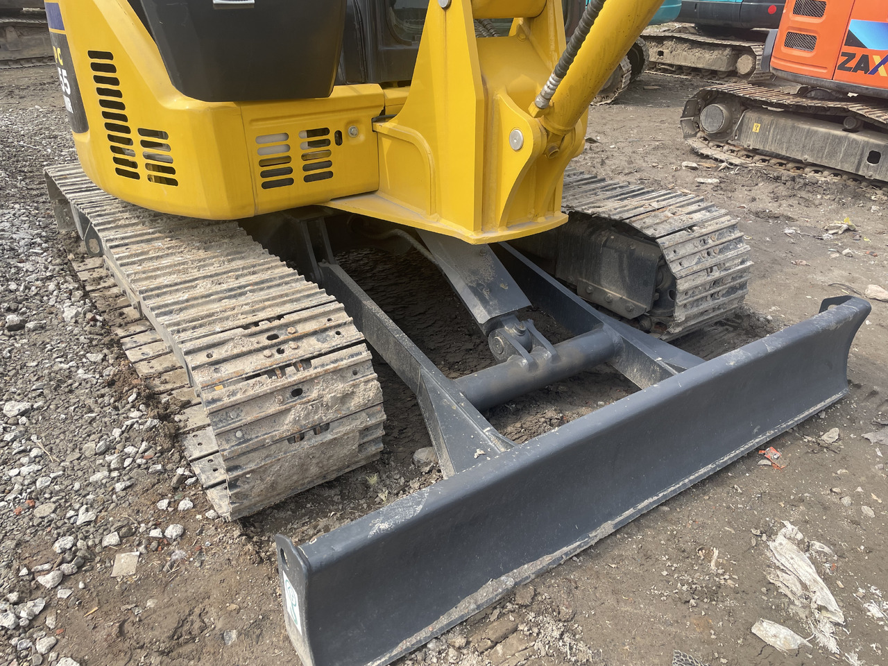 Mini excavator KOMATSU PC55MR: picture 6