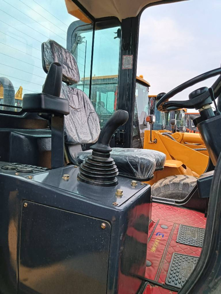 Wheel loader Liugong 835: picture 9