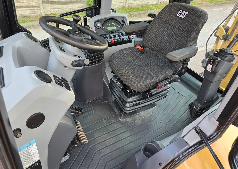 Caterpillar - Backhoe loader: picture 3 Caterpillar - Backhoe loader: picture 3
