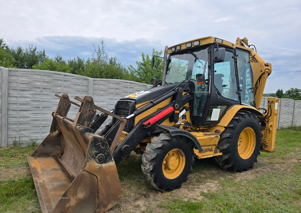 Caterpillar - Backhoe loader: picture 1 Caterpillar - Backhoe loader: picture 1