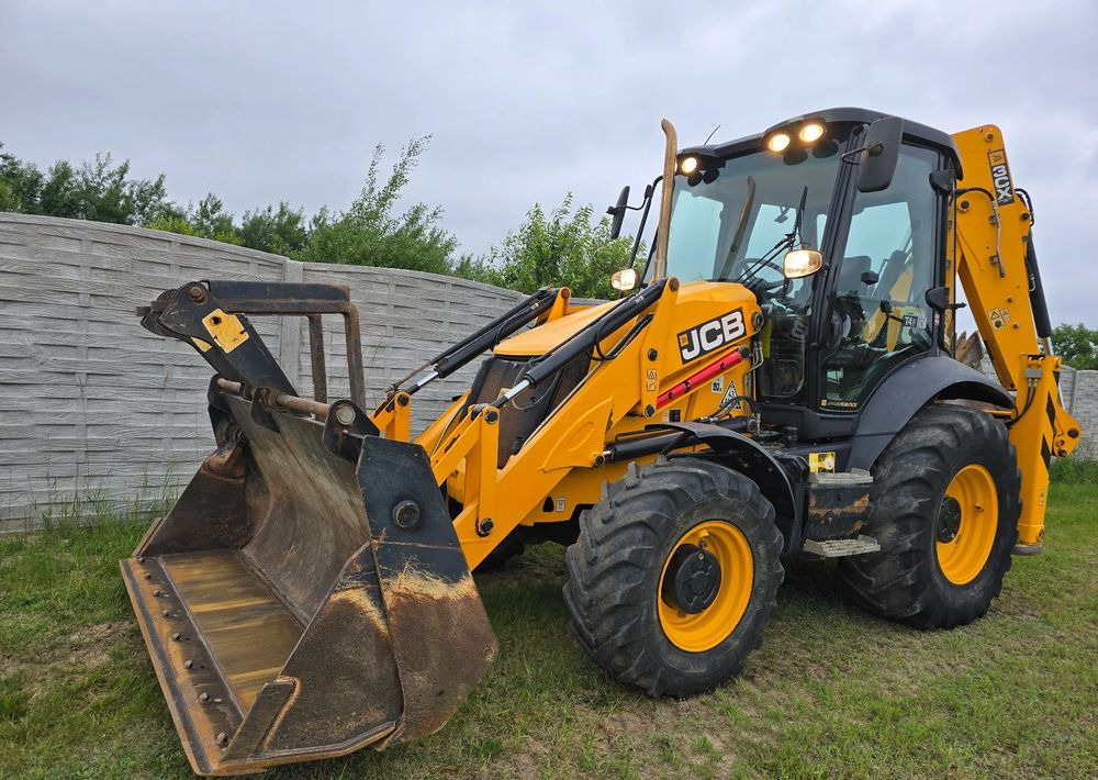 JCB - Backhoe loader: picture 1 JCB - Backhoe loader: picture 1