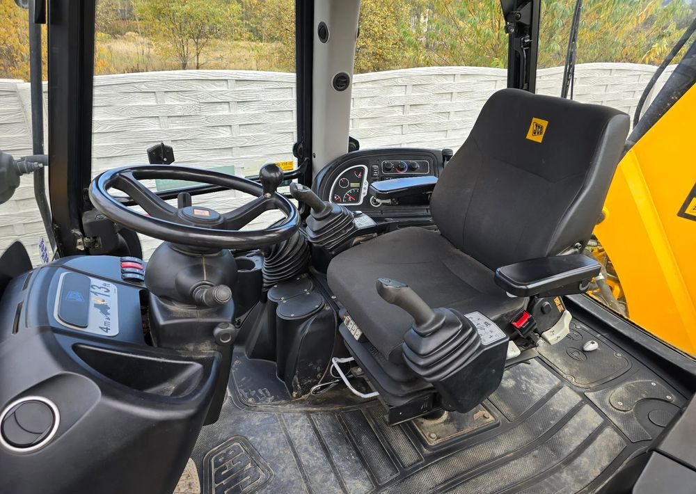 JCB - Backhoe loader: picture 3 JCB - Backhoe loader: picture 3