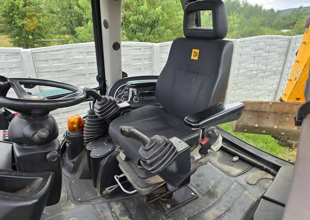 JCB - Backhoe loader: picture 3 JCB - Backhoe loader: picture 3