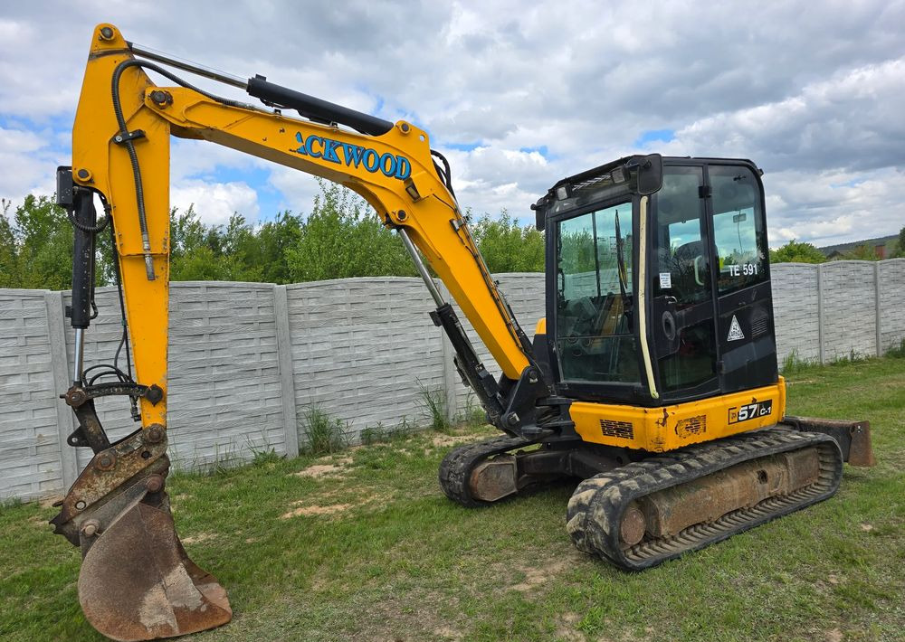 JCB - Crawler excavator: picture 2 JCB - Crawler excavator: picture 2